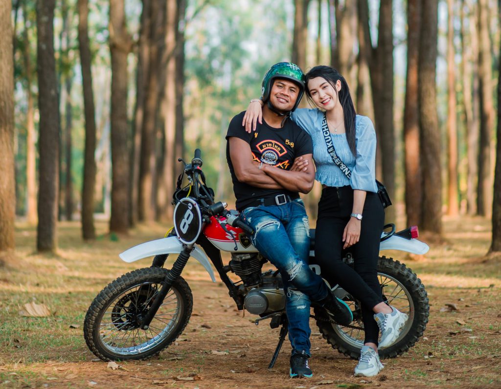 บัวขาว ภาพคู่