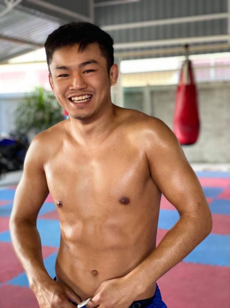 แสง​มณี VS ชู​เจริญ