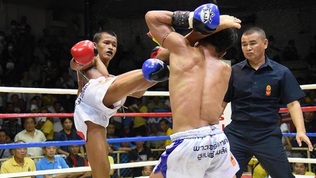 ศึกจ้าวมวยไทยมวยรอบท็อปวัน